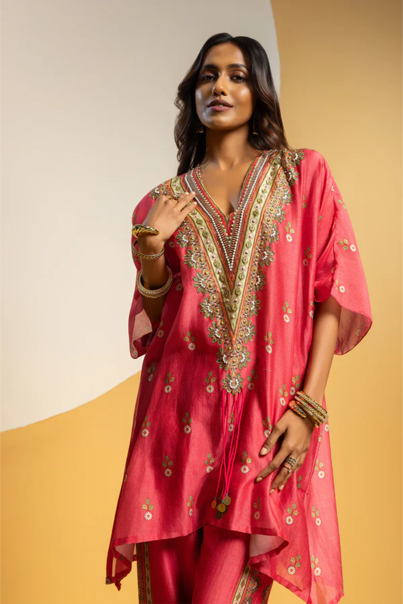 Taarani embellished V-neck kurta set