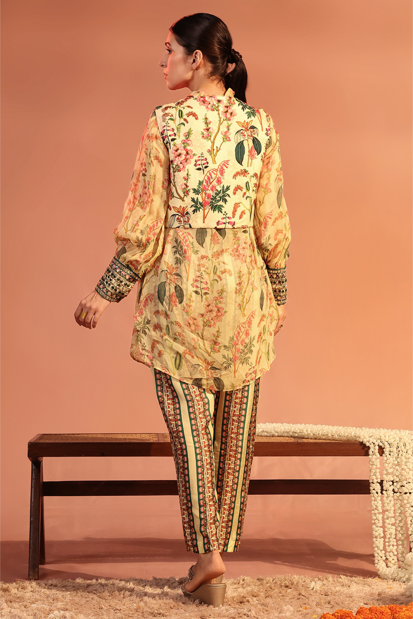 Tamaya Embroidered kurta set with jacket