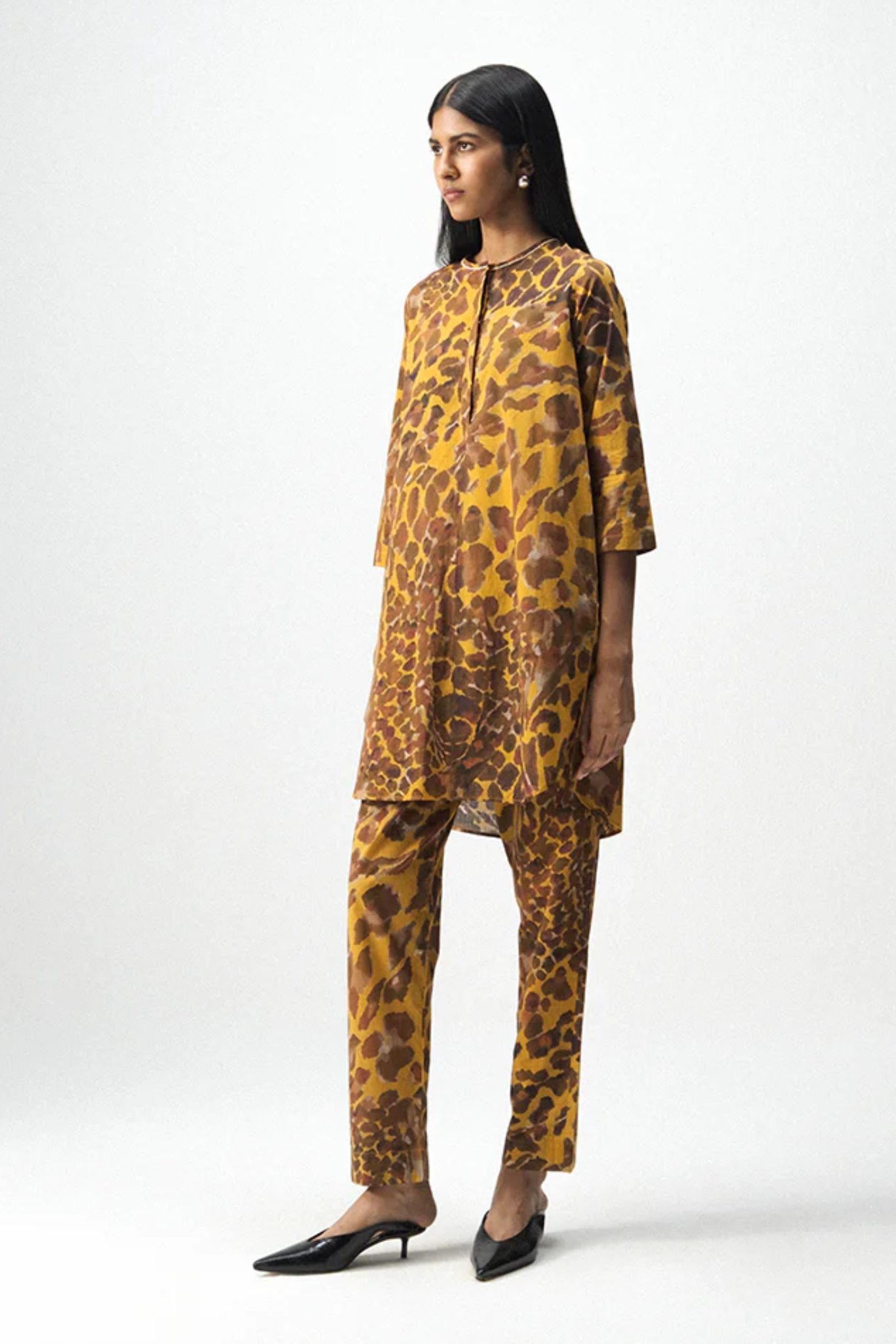 CHITARA SHORT KURTA SET