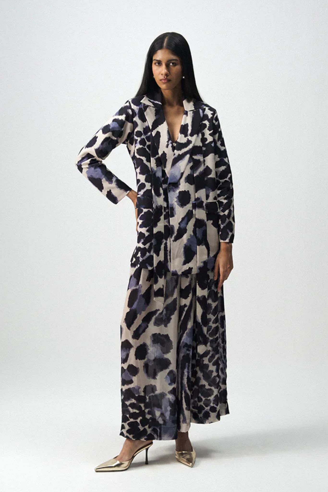 SAMBURU BLAZER & PANTS SET