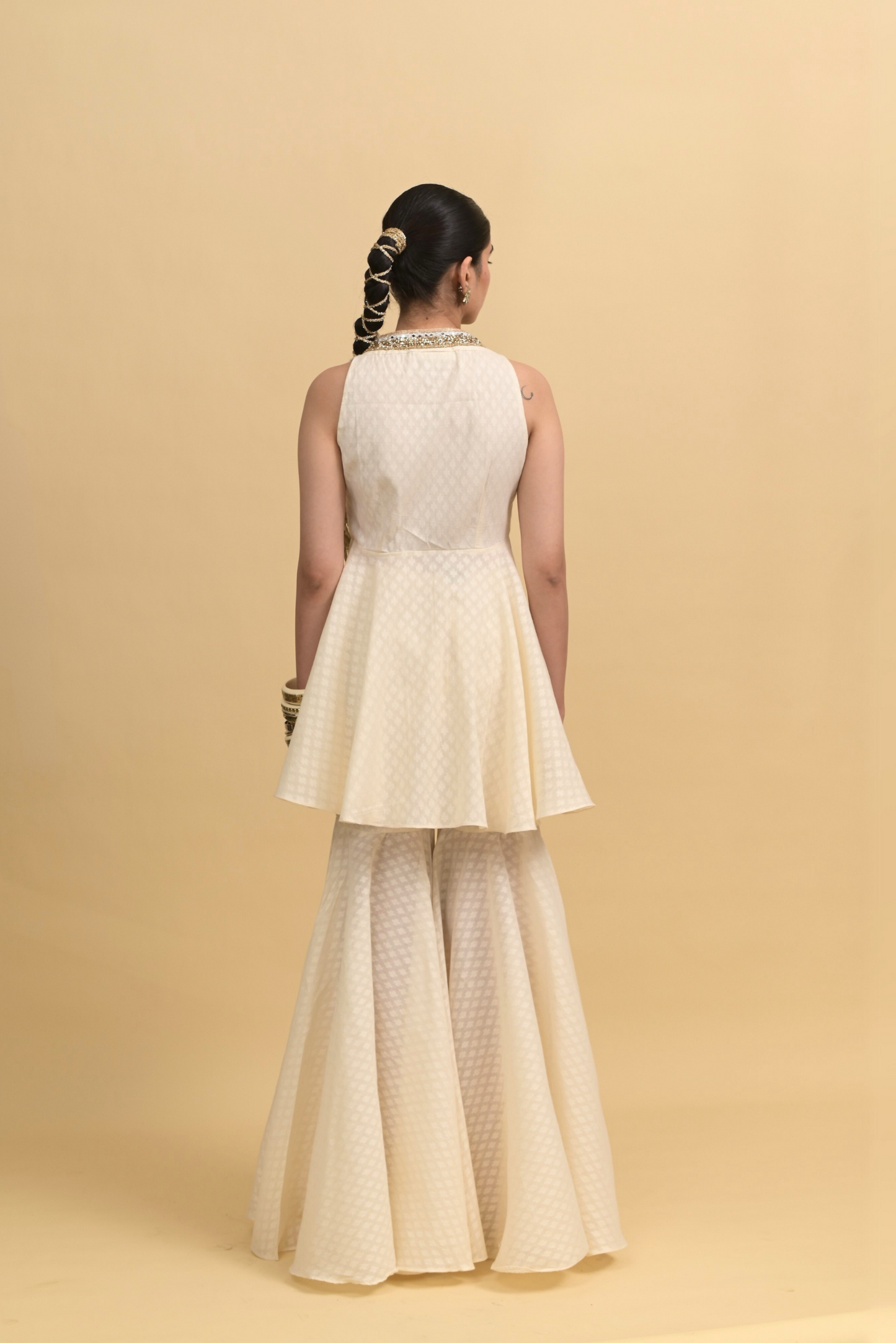 Ivory Mingle