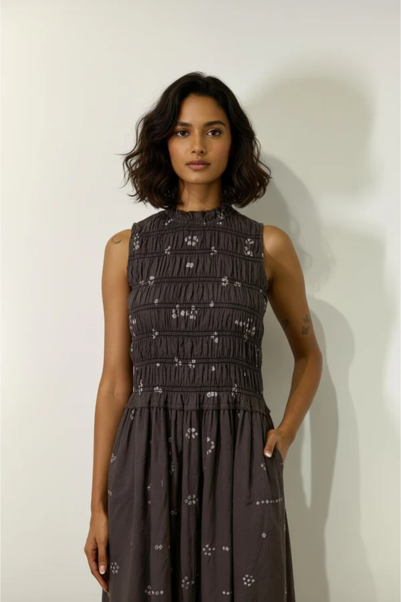 MIDSUMMER BANDHANI SMOCKED DRESS