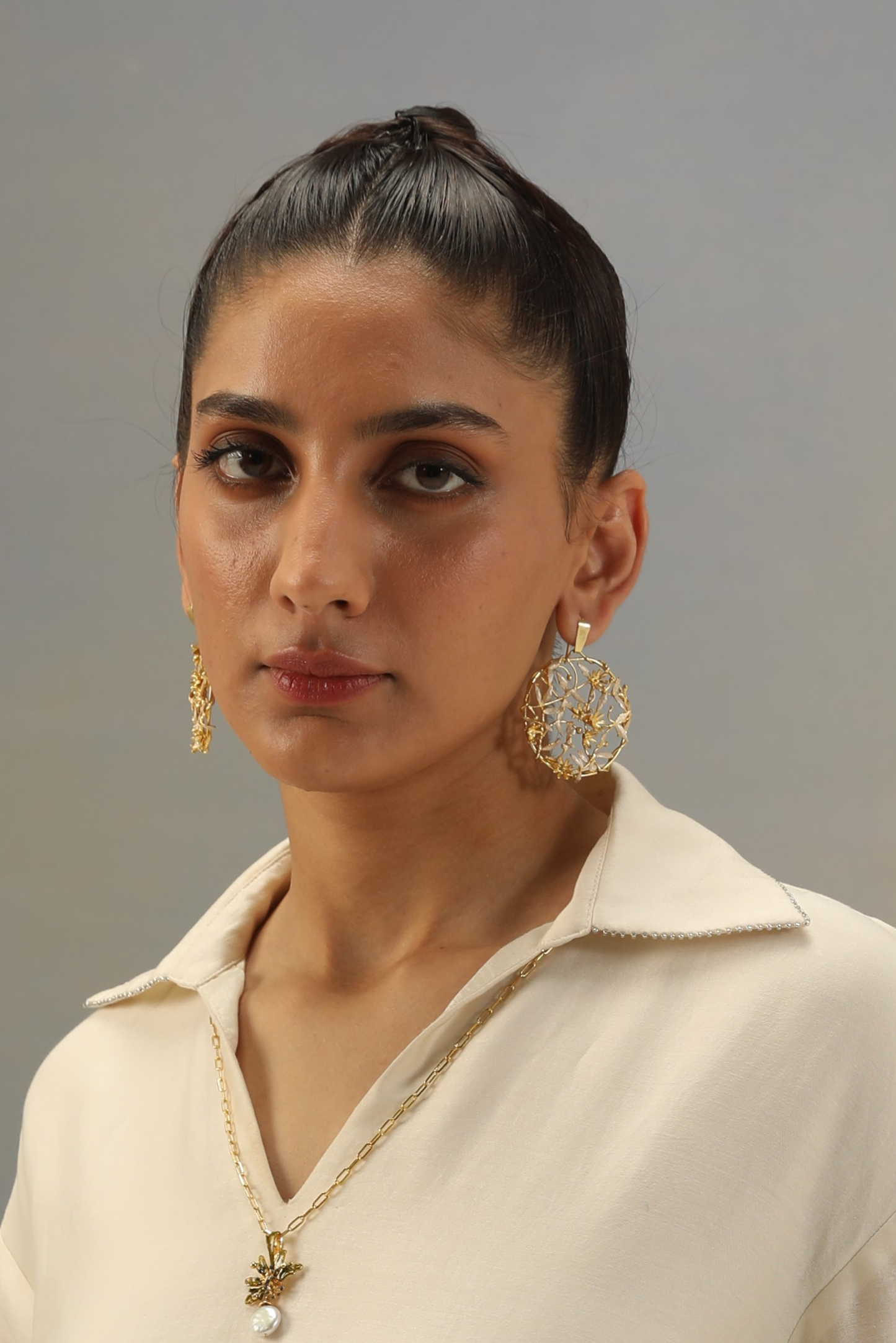 Trellis Earrings - Snowy White