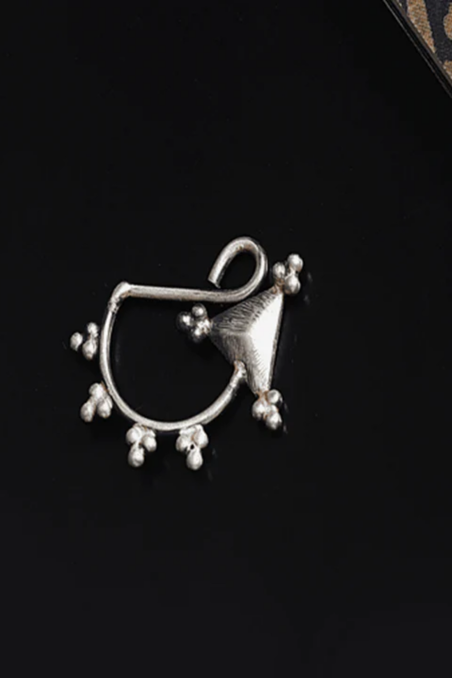 Arrow Nose Clip
