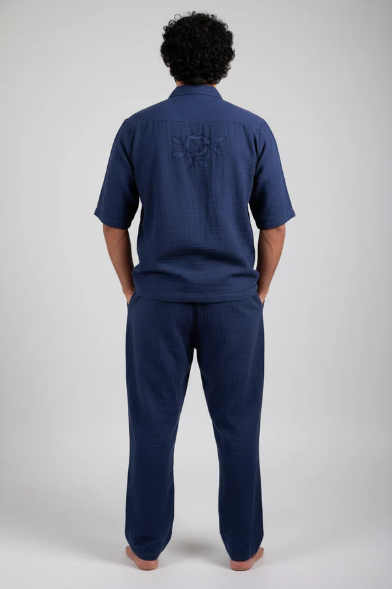 REGEN NAVY PANTS