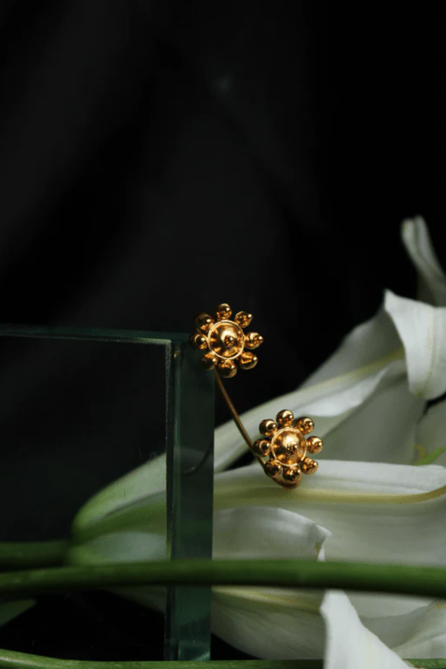 Flower Ear Clip - Gold