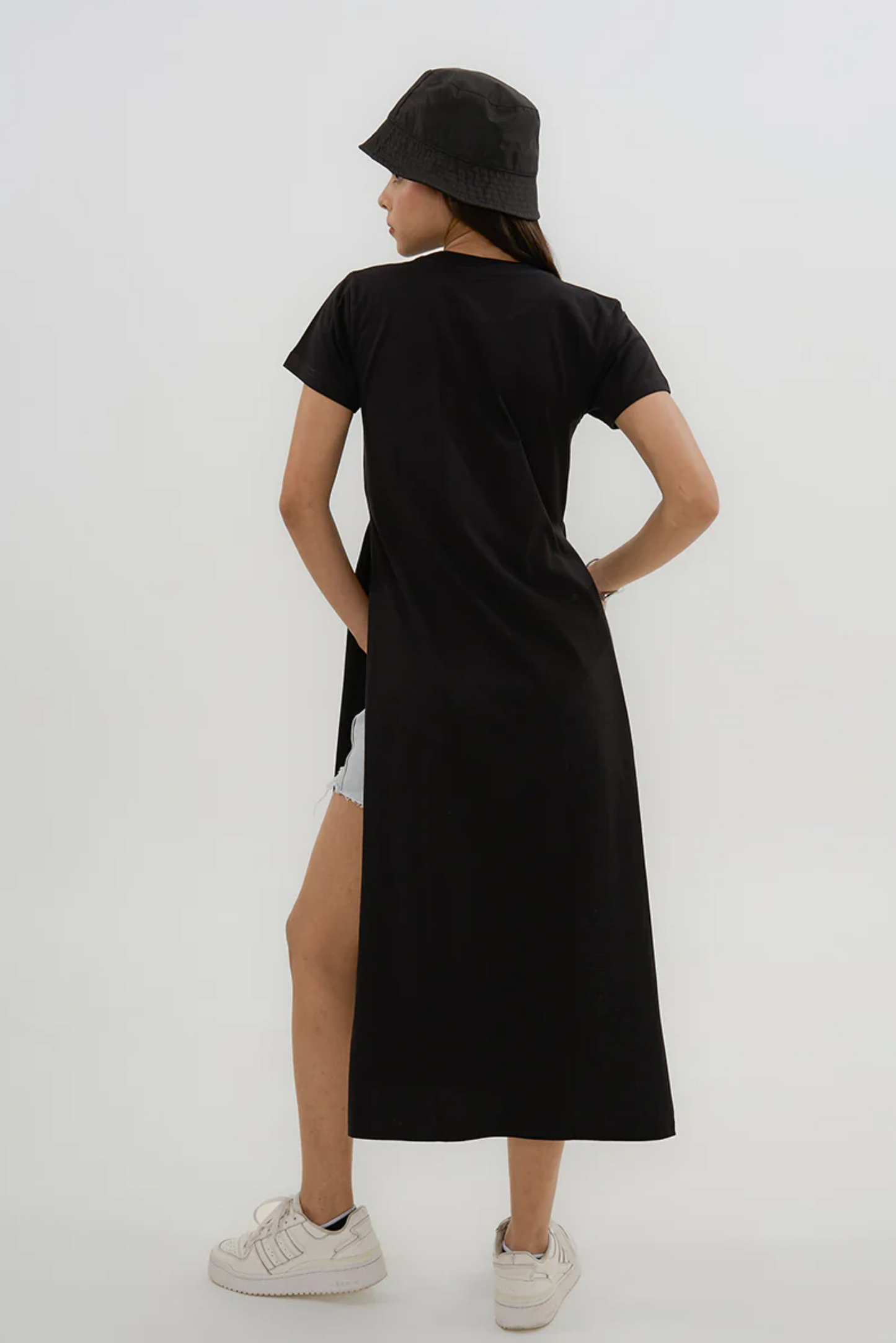 The Antima Tee - Black