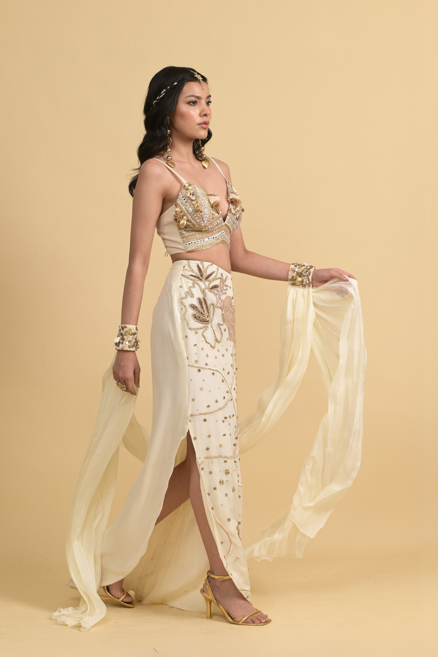 Mehbooba Ivory Set