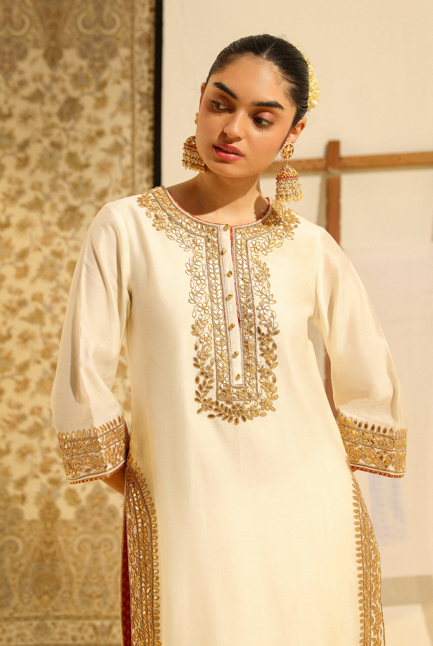 Abbas Hand Embroidered Long Kurta Set - Daisy Ivory