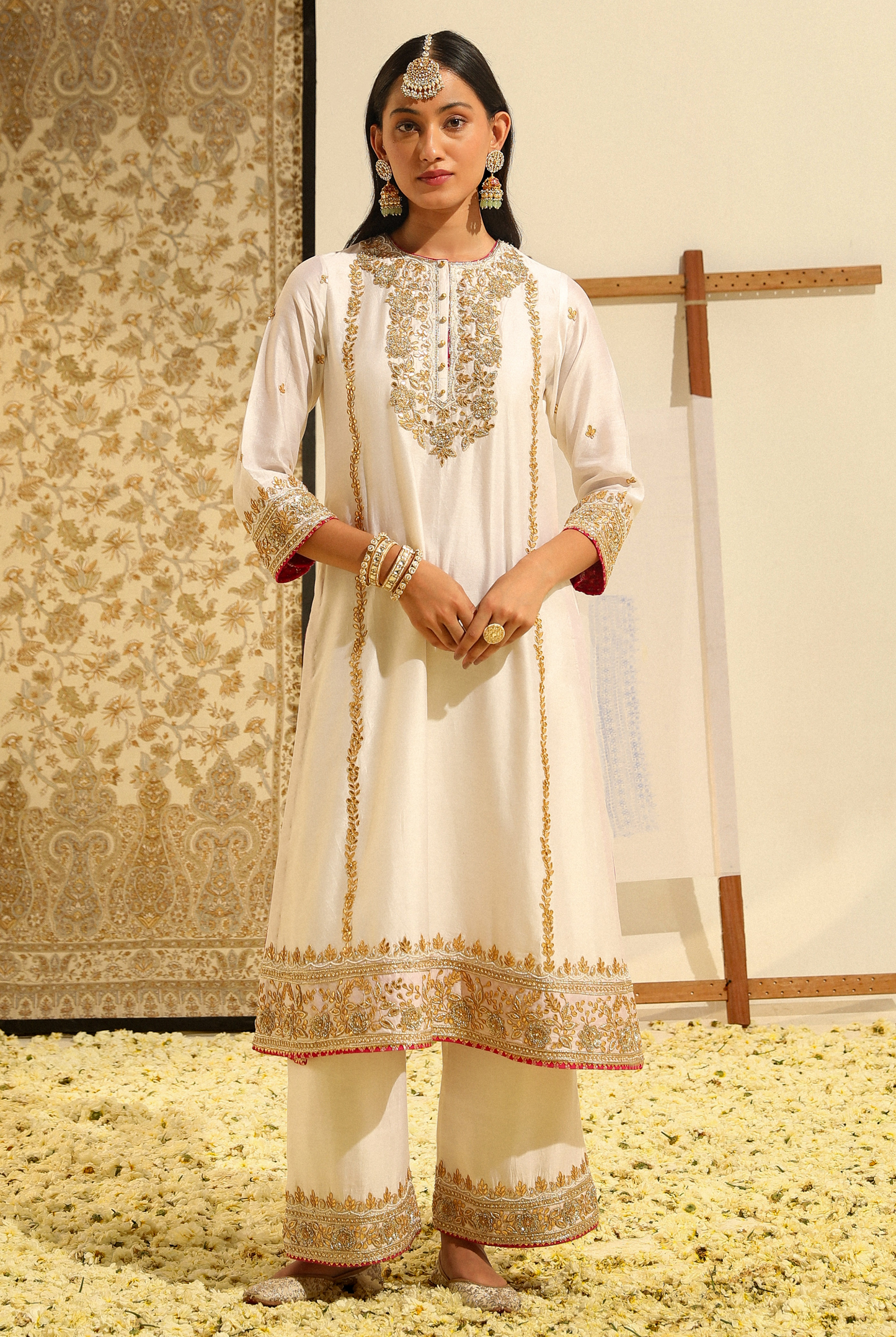 Shiza Hand Embroidered Long Kurta Set - Daisy Ivory