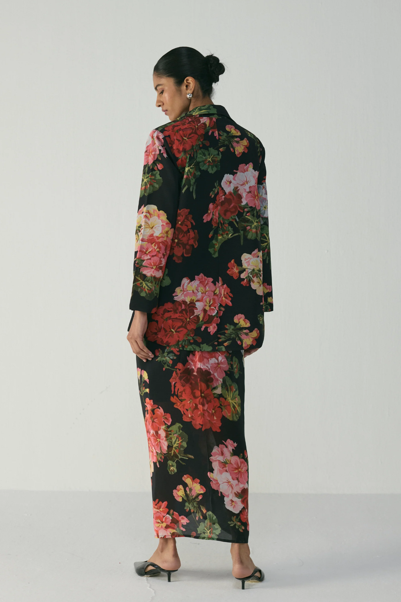 BLOODY MARY BLAZER & KNOTTED SKIRT SET