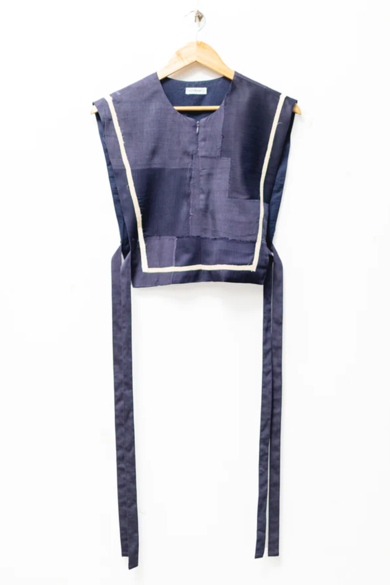 ECLIPSE NAVY TOP