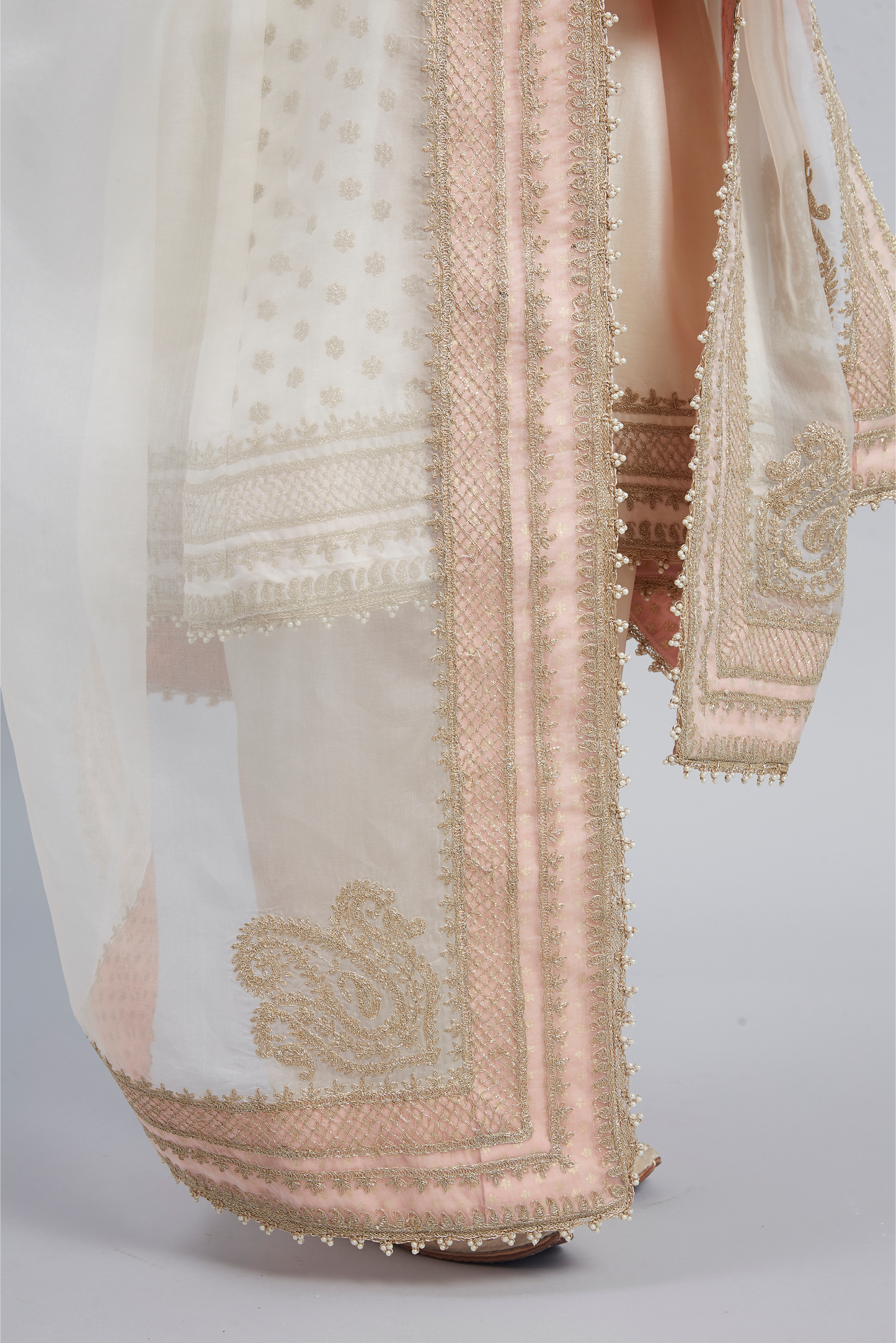 Naazira Tilla Embroidered Kurta Set - Daisy Ivory