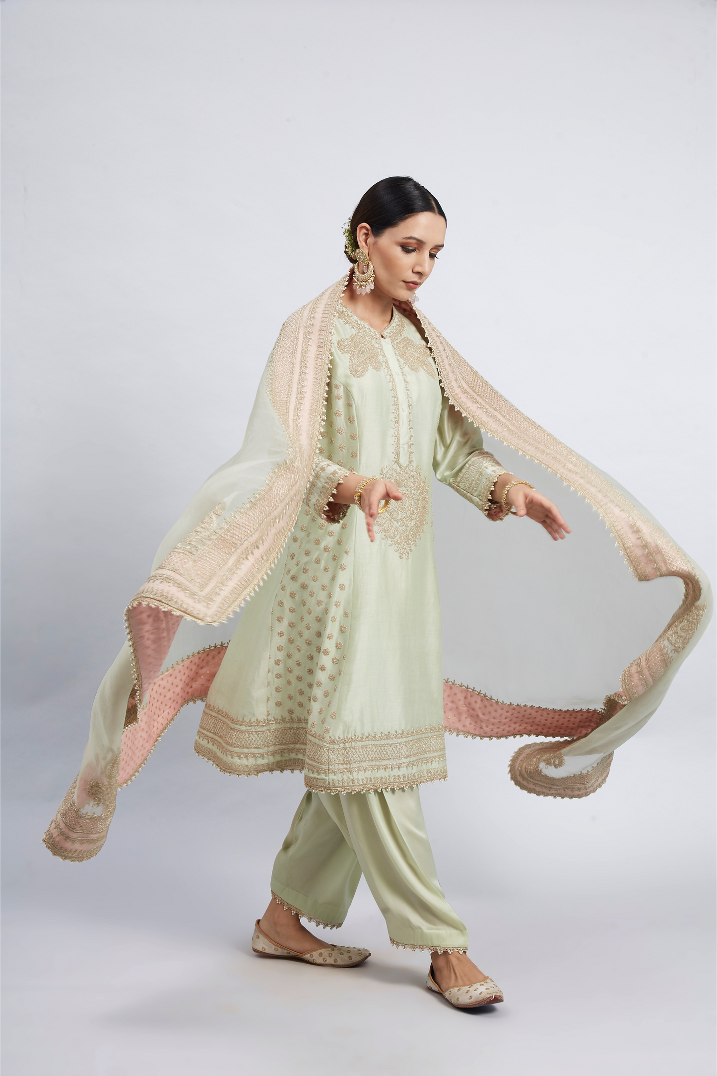 Naazira Embroidered Kurta Set - Mint Green