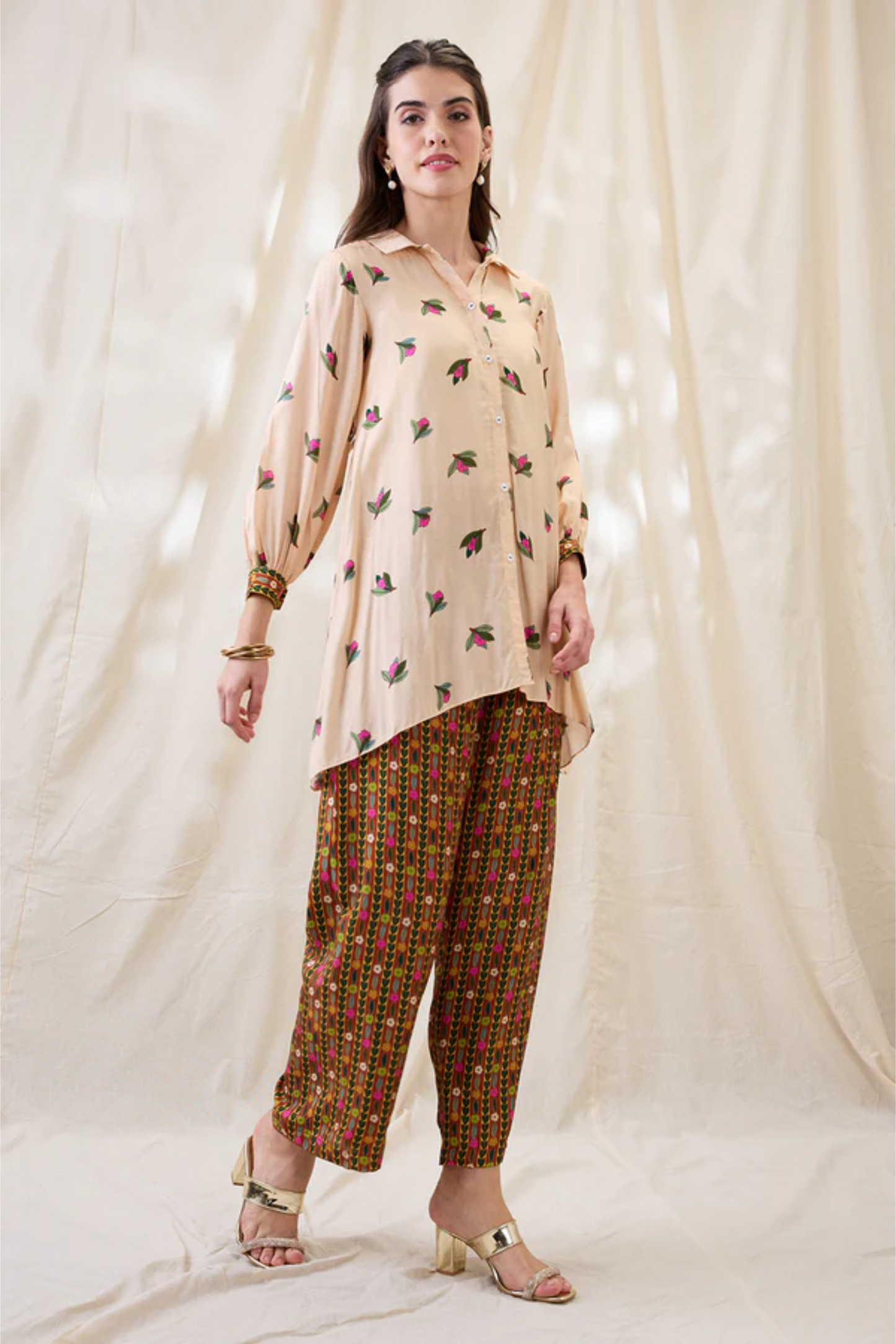 Gulzaar Printed Kurta Set with Jacket