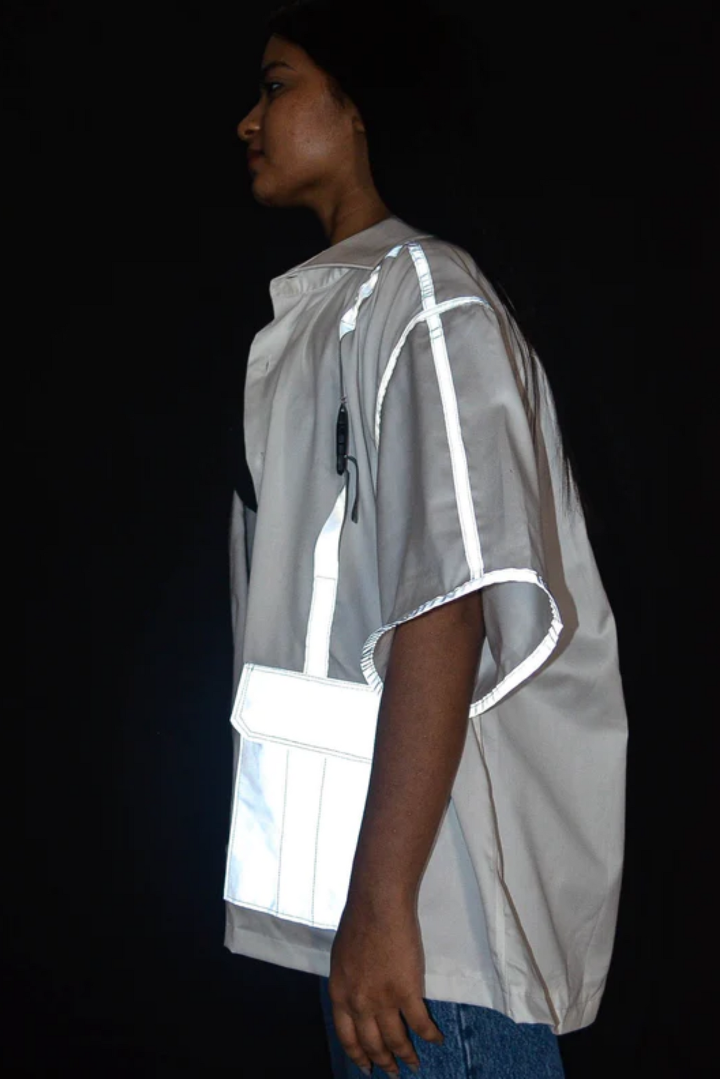 WHITE REFLECTIVE OVERSHIRT