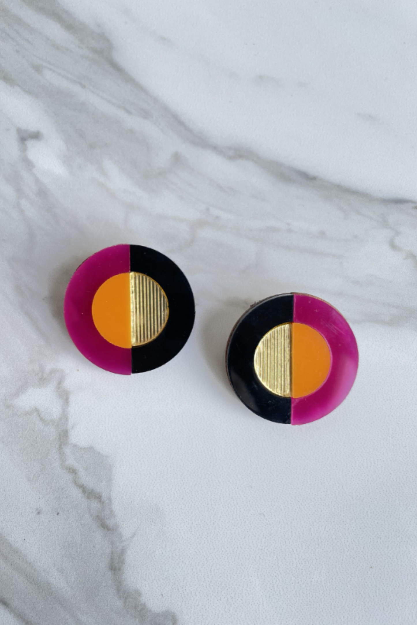 Dual Tone Studs - Black & Pink