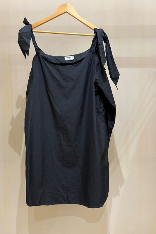 BLACK SLEEVE TIE DRESS