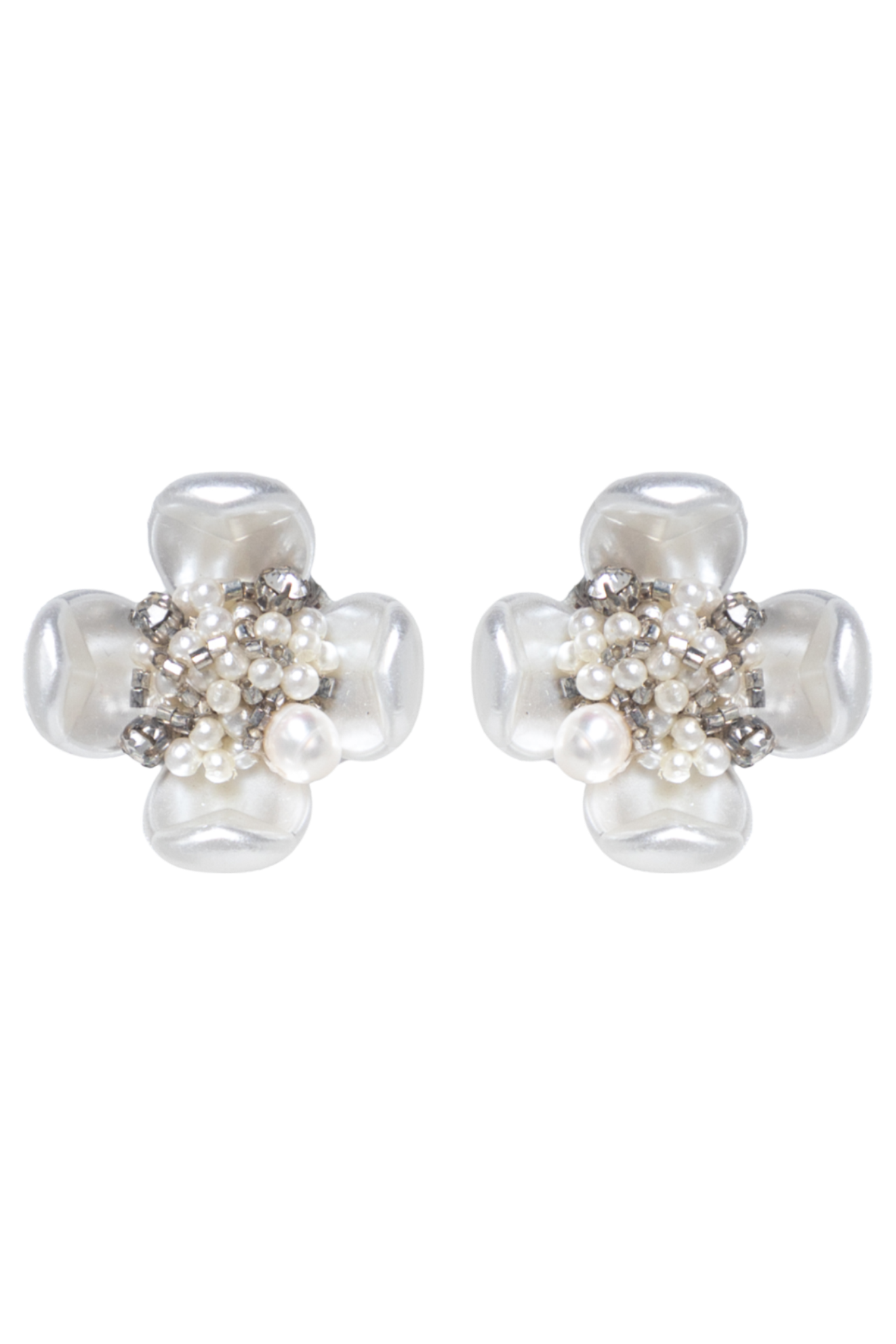 CLUSTER PEARL STUDS