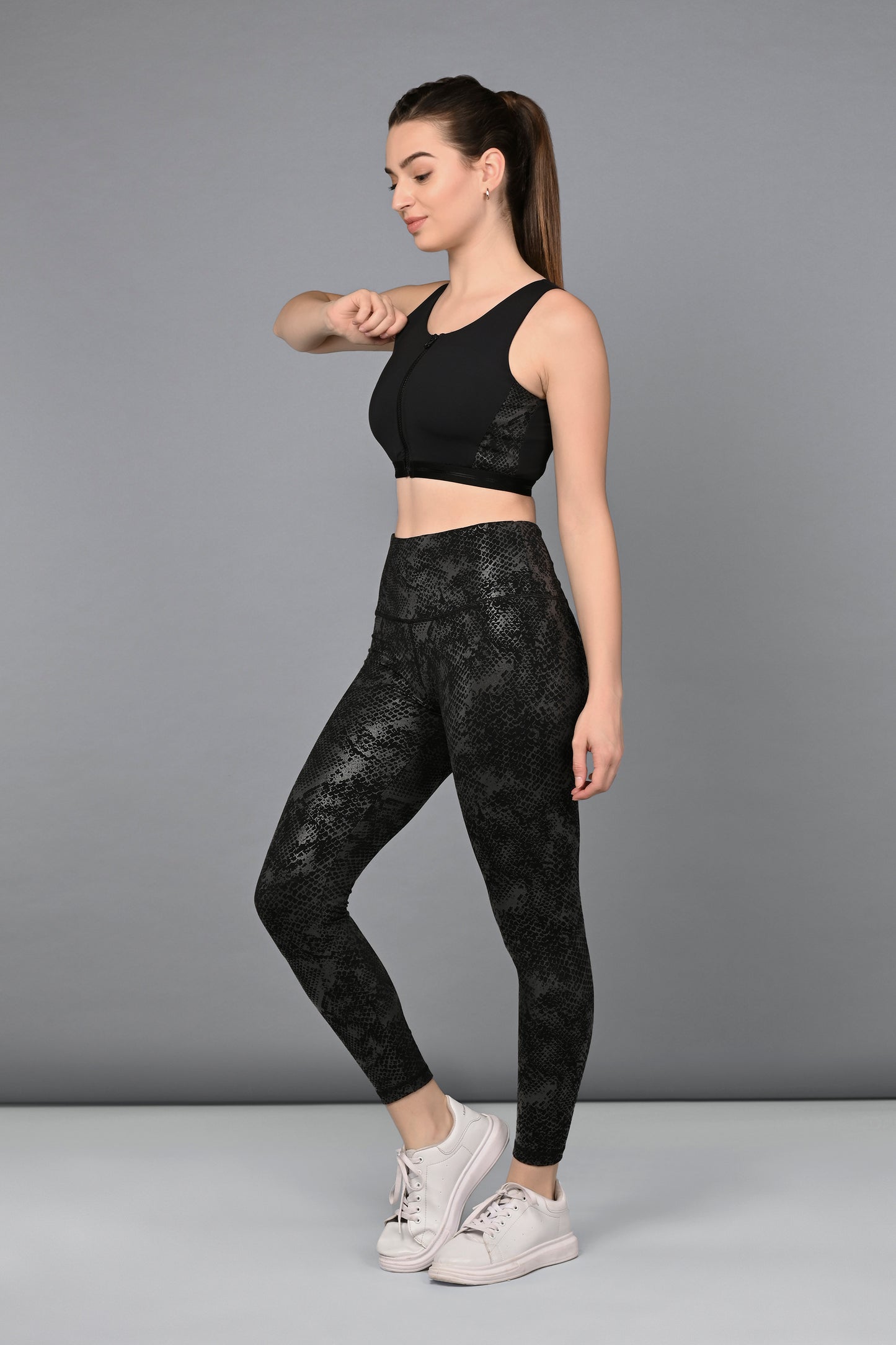 Zipped Sports Bra and Metallic Legging