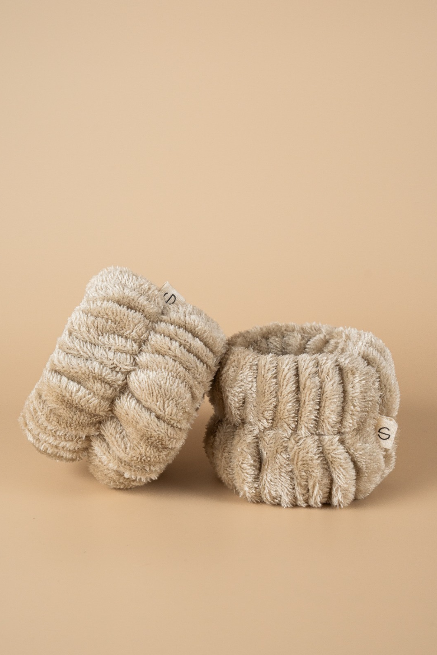 CLOUD CLEANSING CUFFS