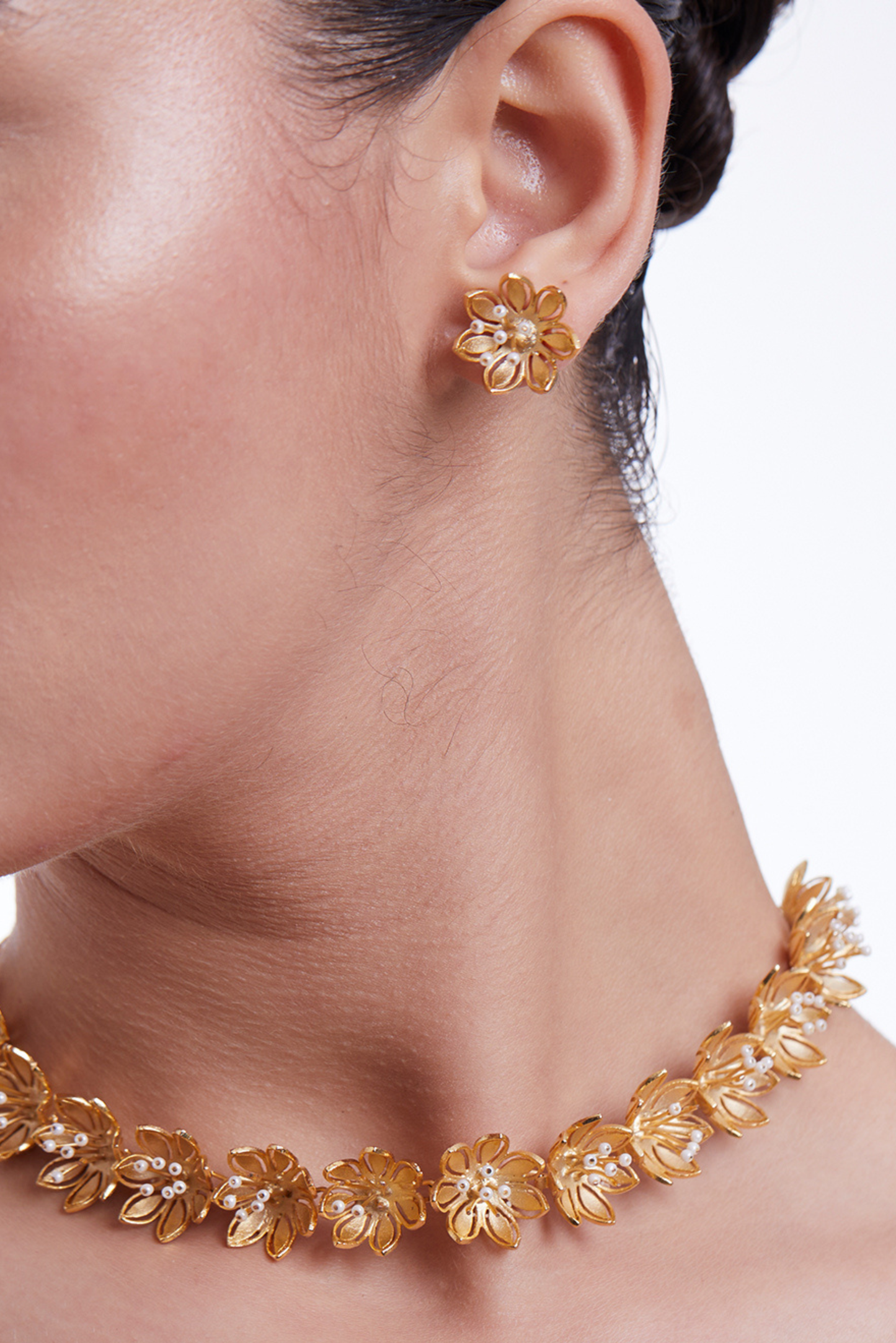 Pearly Golden Flower Earrings