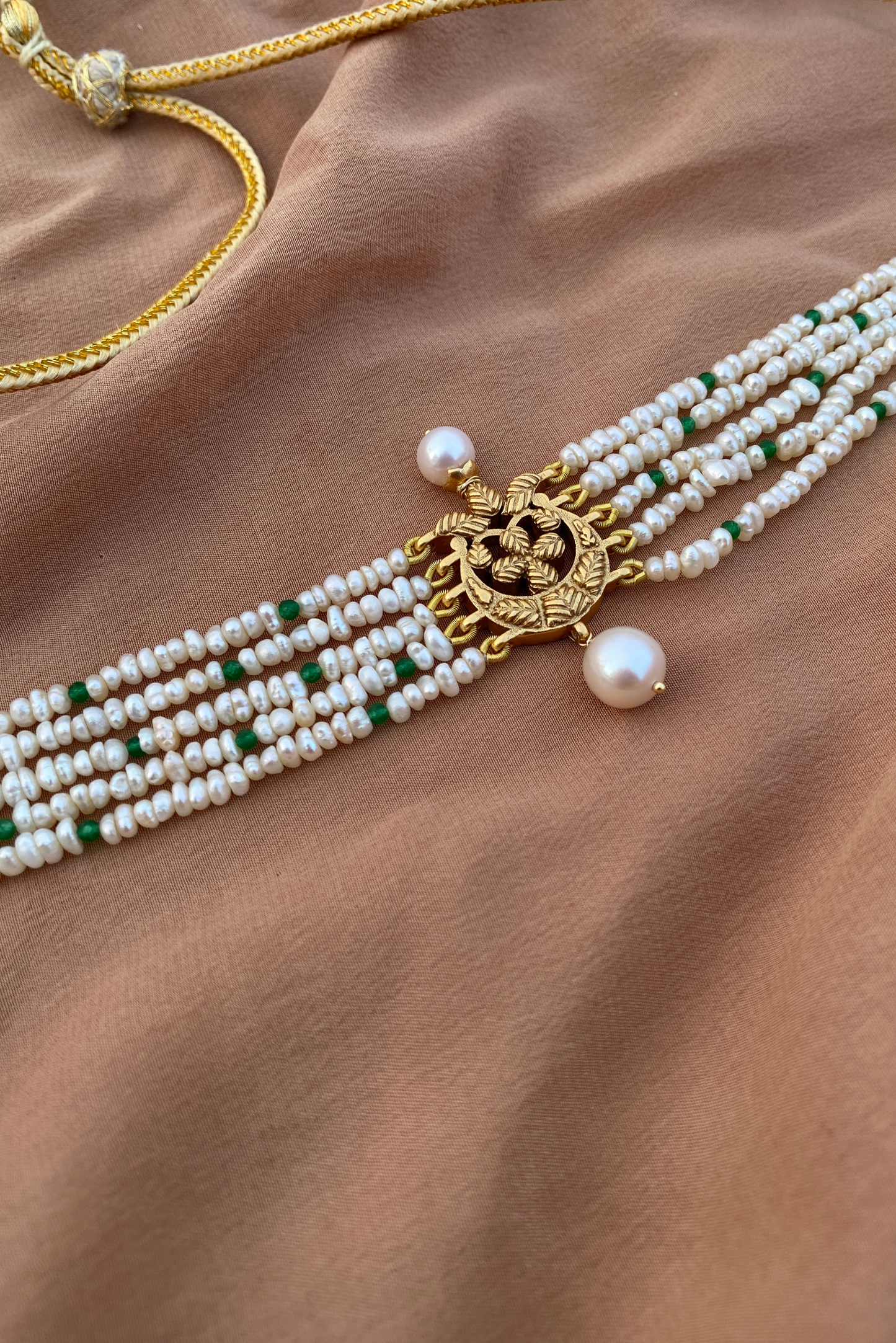Chaandphool Choker