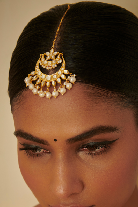 Chaand ka Tukda Maang Teeka with Mirror Polki and Pearls