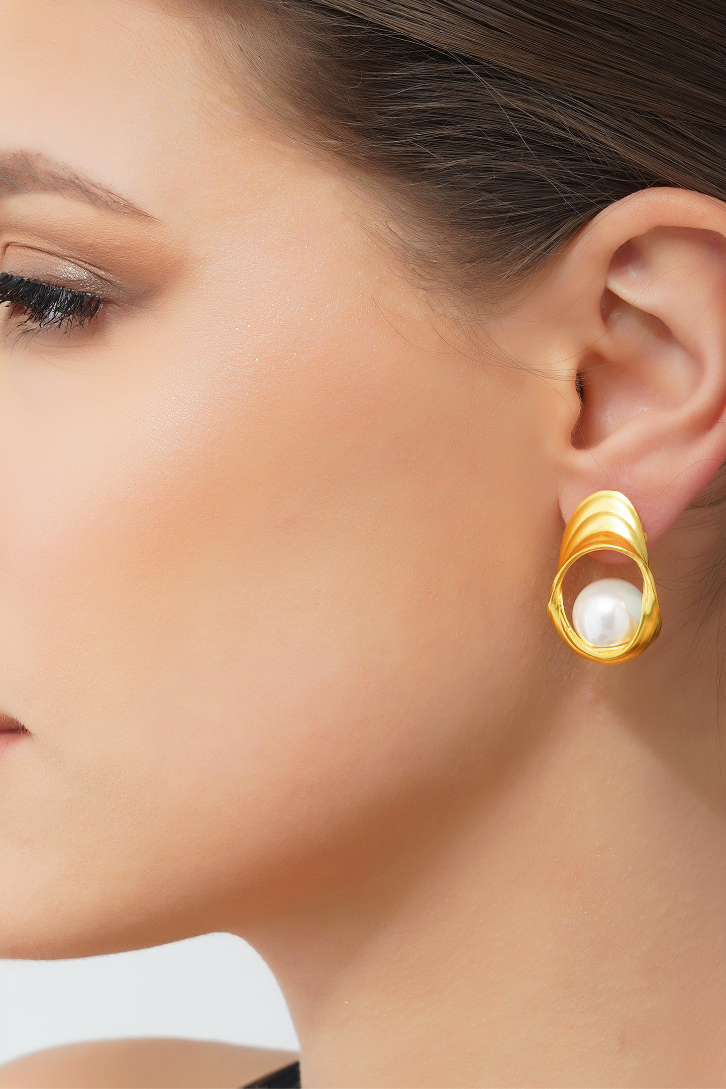 Dance of the Sea Pearl Stud Earrings