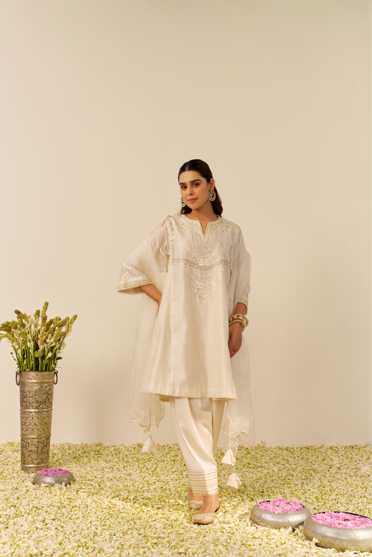 Aiza - Daisy Ivory Short Chauga With Salwar