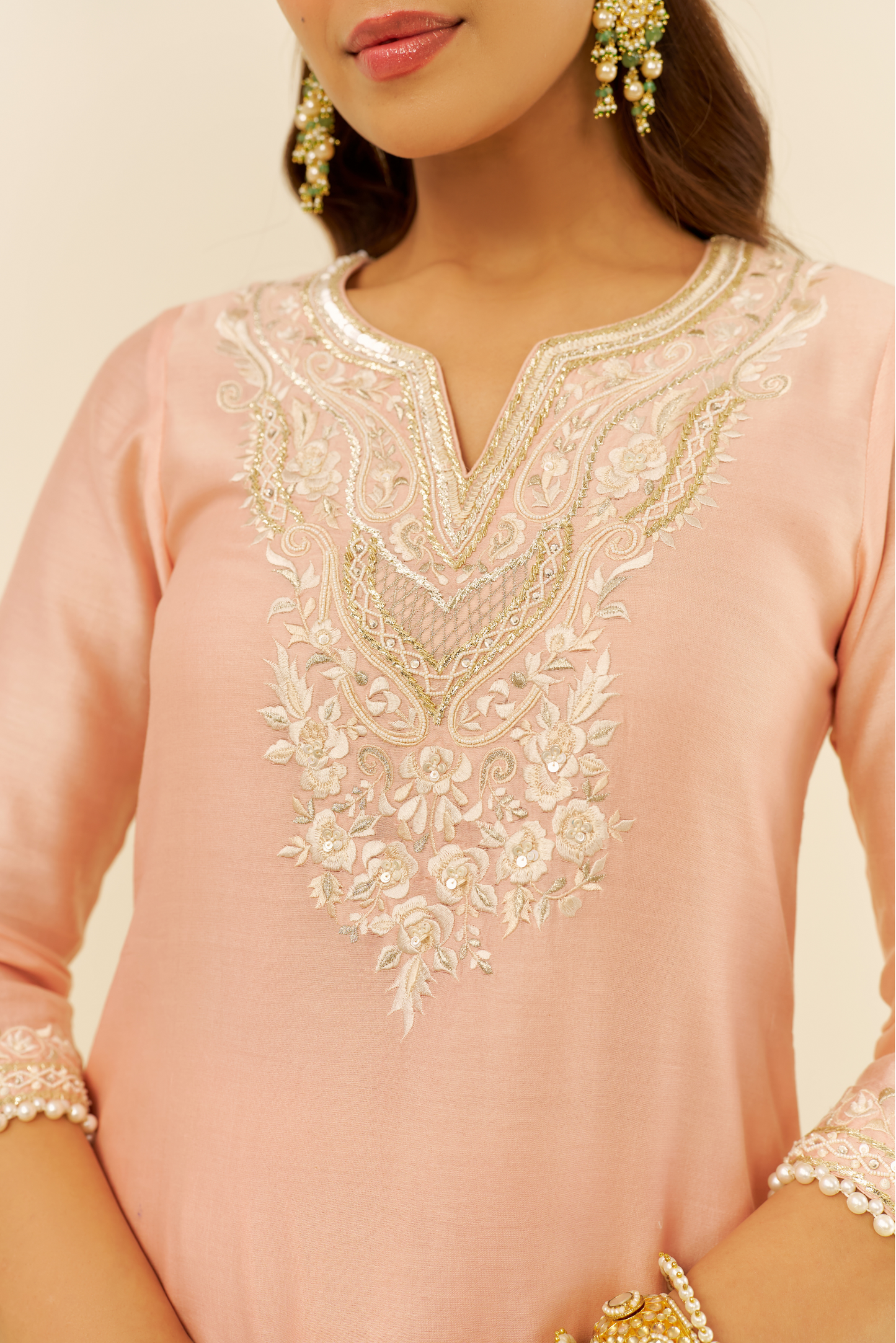 Haniya- Off Rose Short Kurta With Salwar and Dupatta