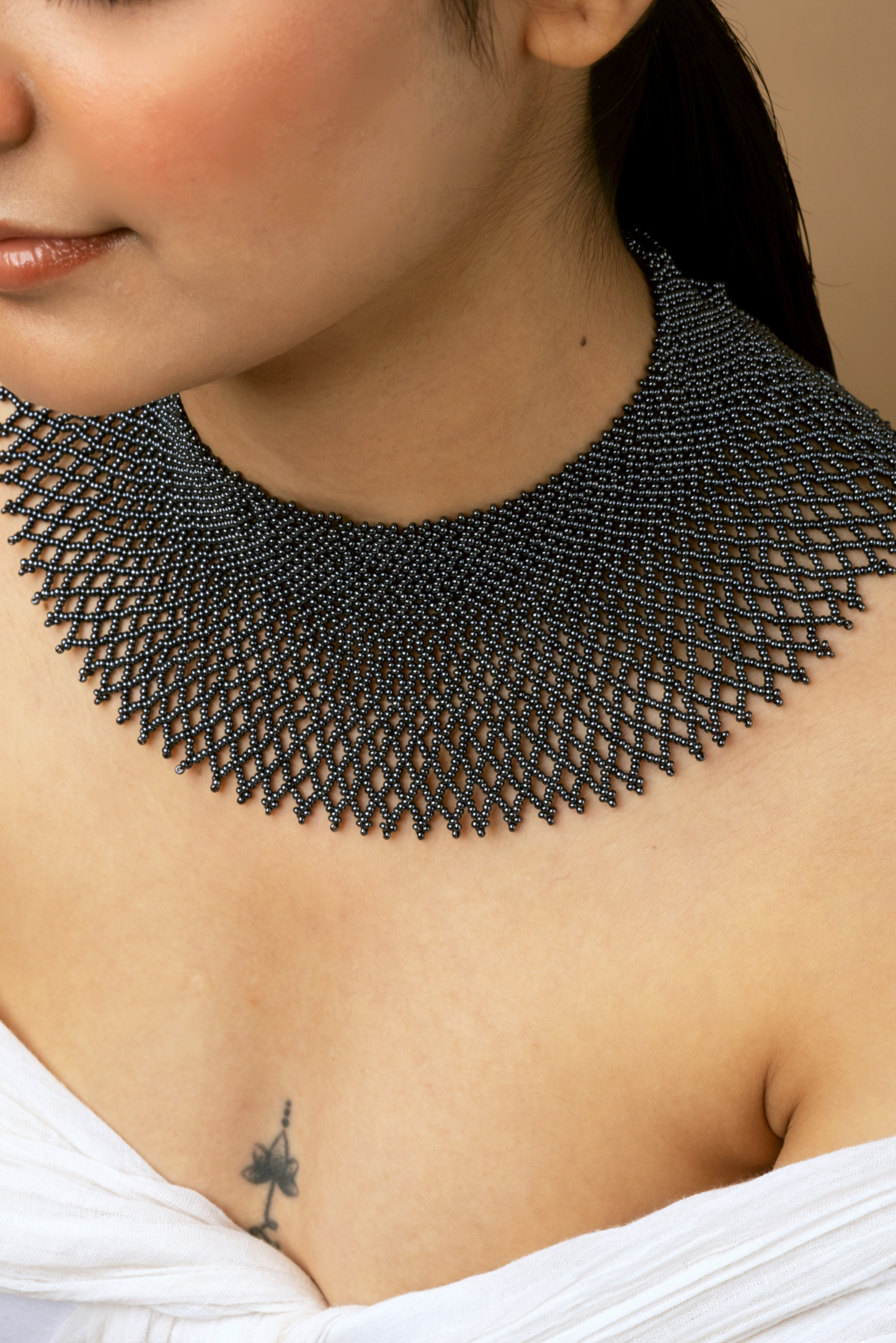 Roohi Choker