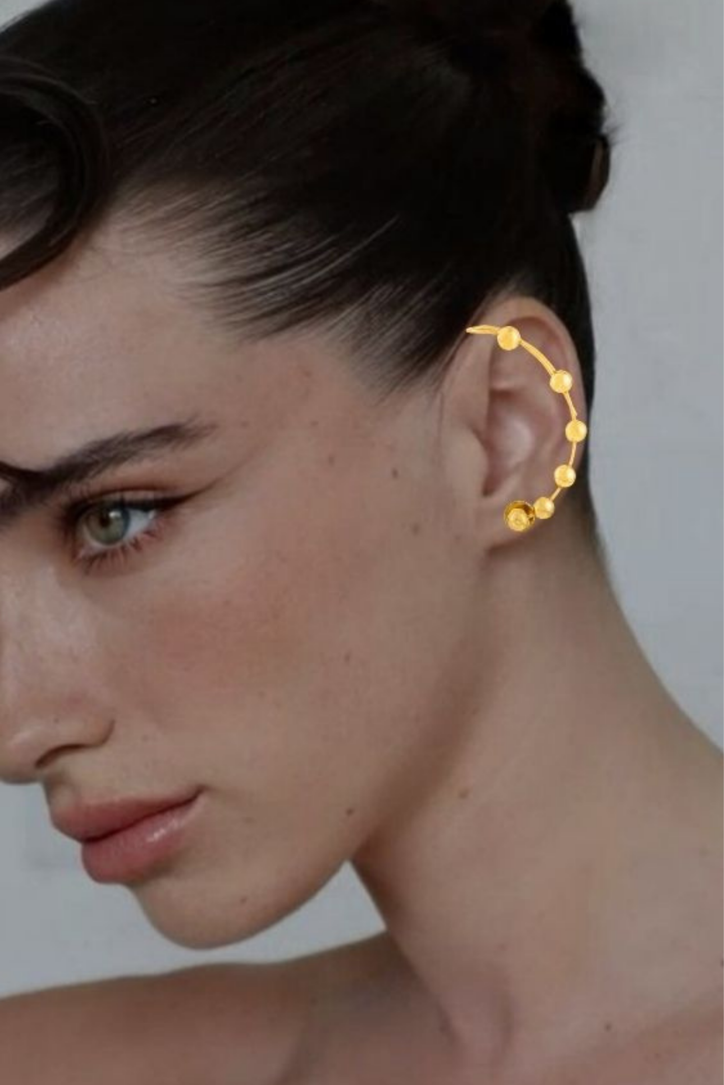 Scattered Pebble Earcuff