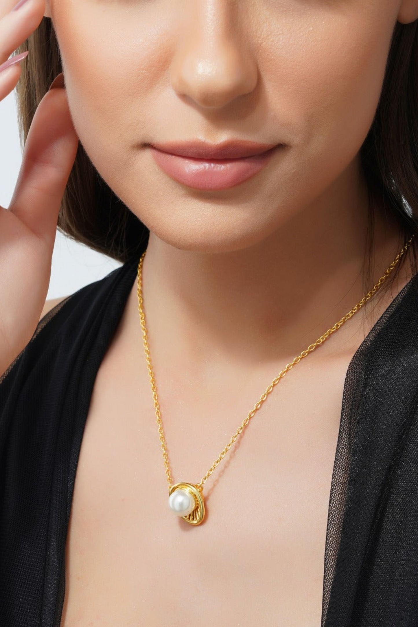 Pearl Zoned Pendant Necklace