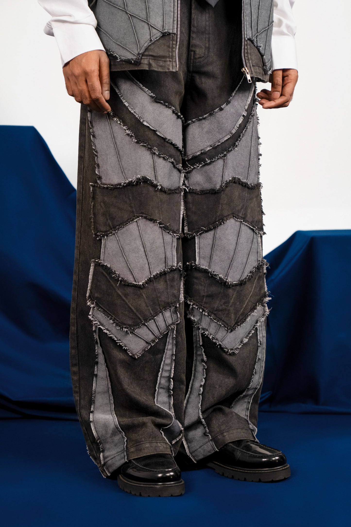 SHINING ARMOUR PANELLED DENIM