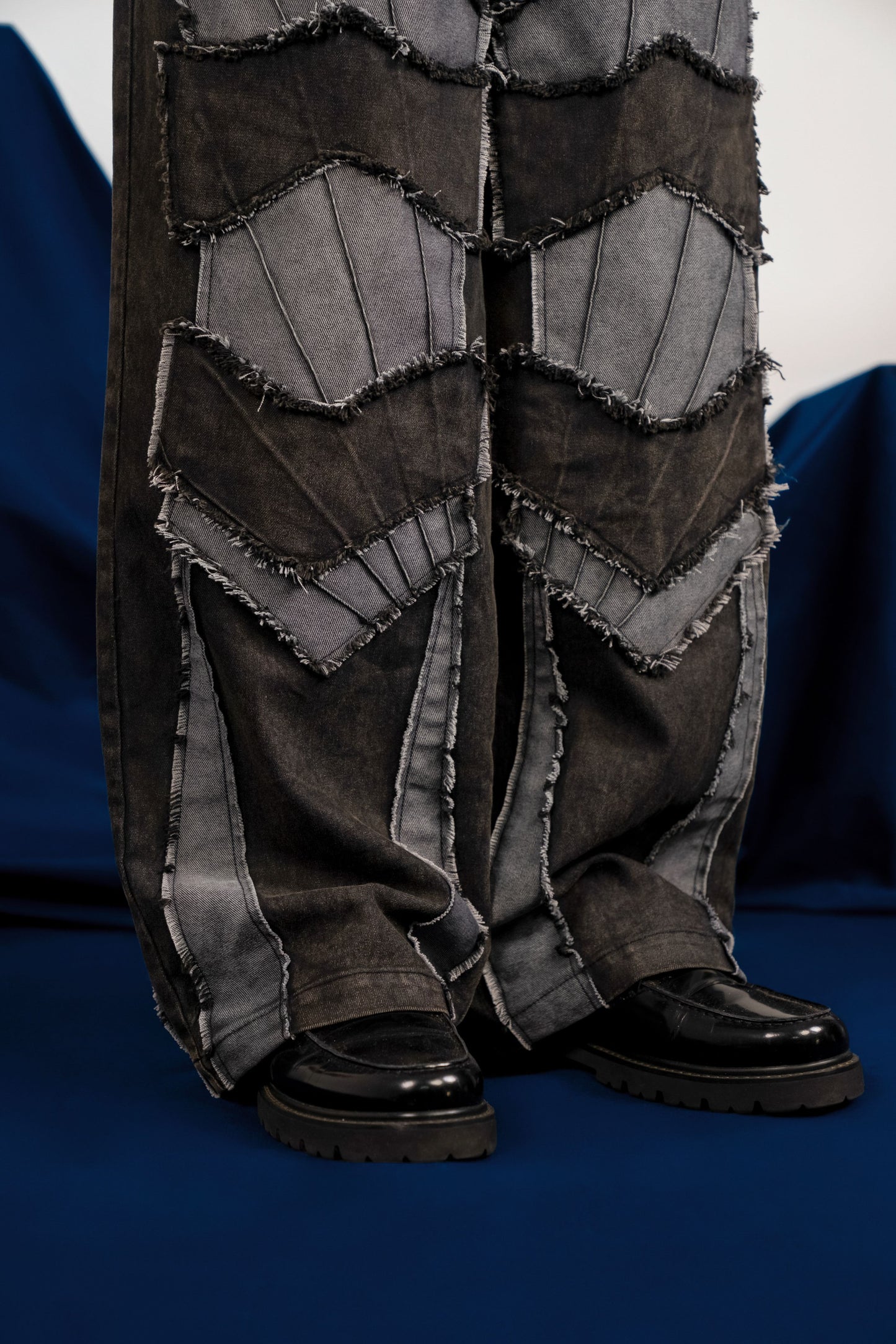 SHINING ARMOUR PANELLED DENIM