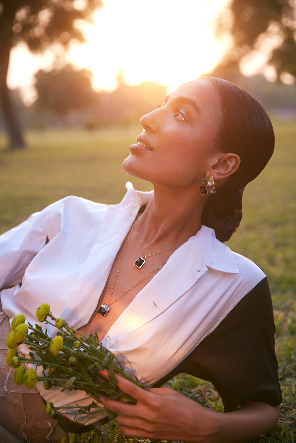 FUSION CRYSTAL NECKLACE - BLACK AND WHITE