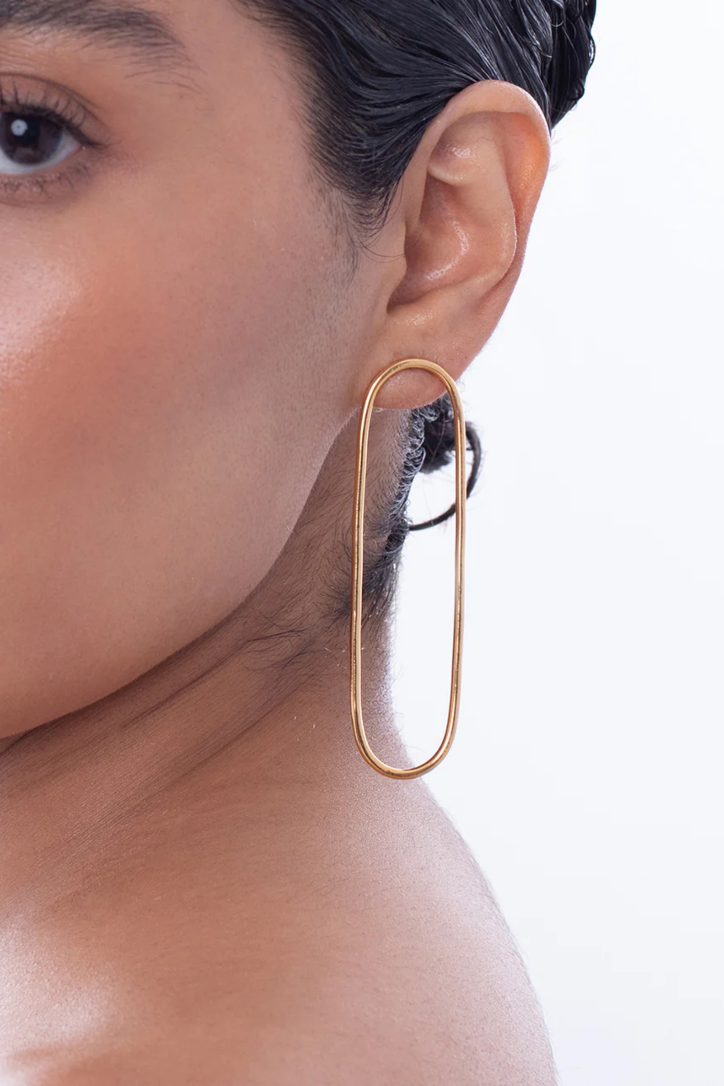 Sleek Oval Hoops