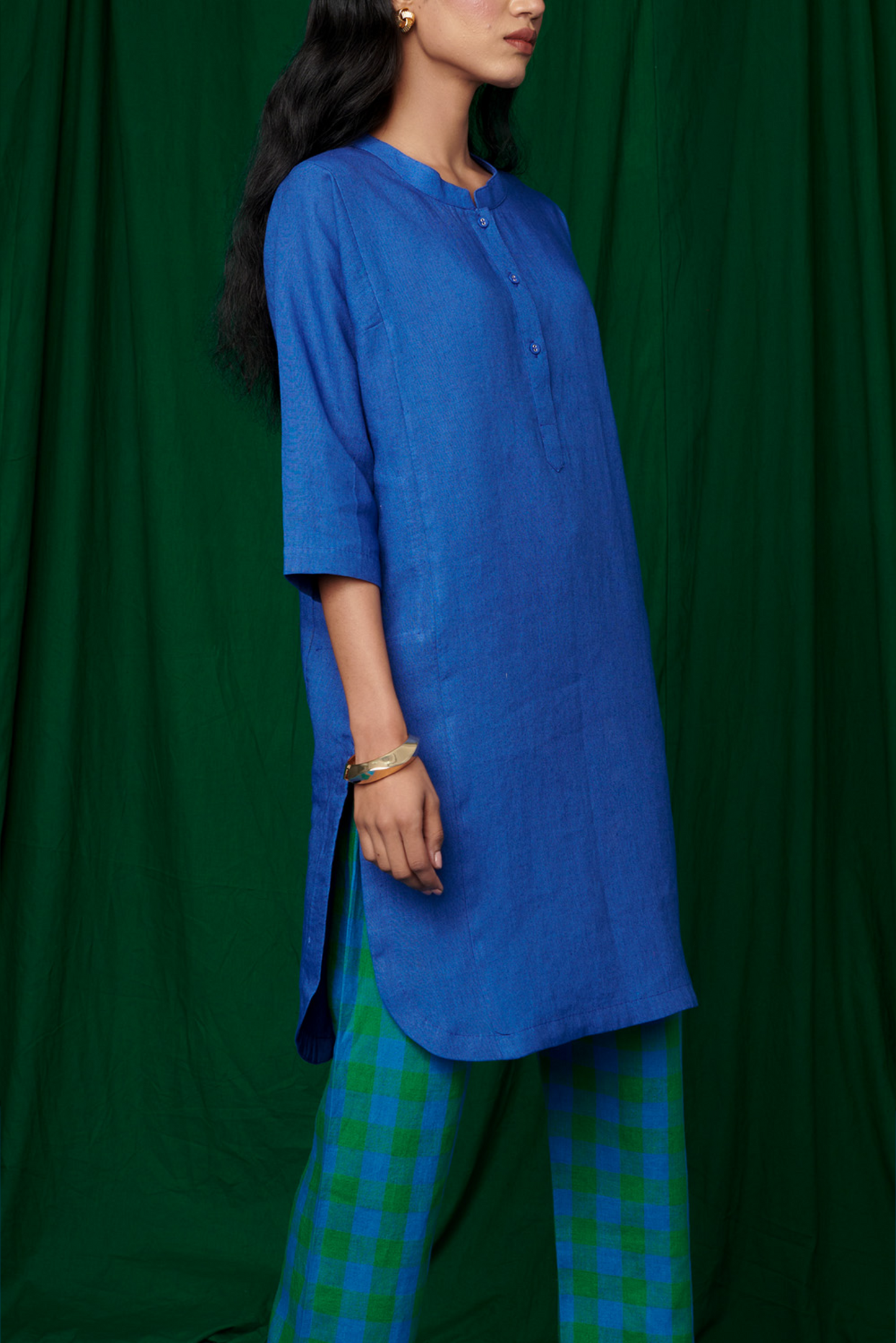 Neelam Linen Panelled Kurta Set