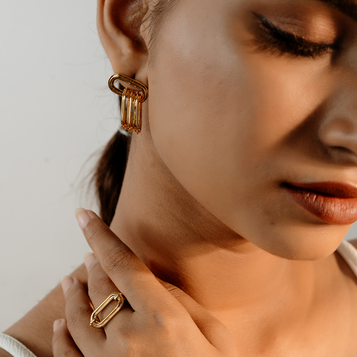 Link Dangle earrings