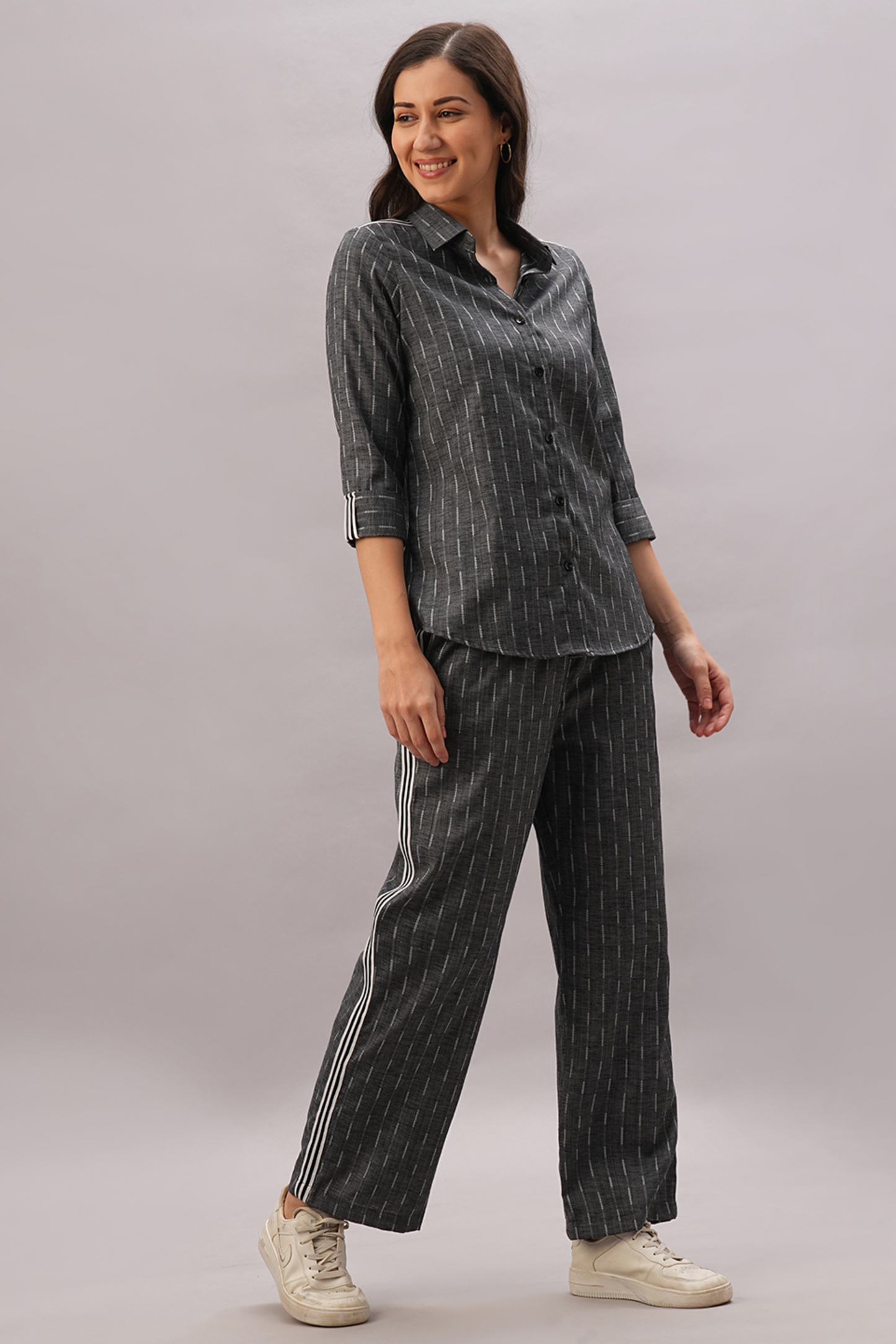 GREY STRIPES SLEEVES SET