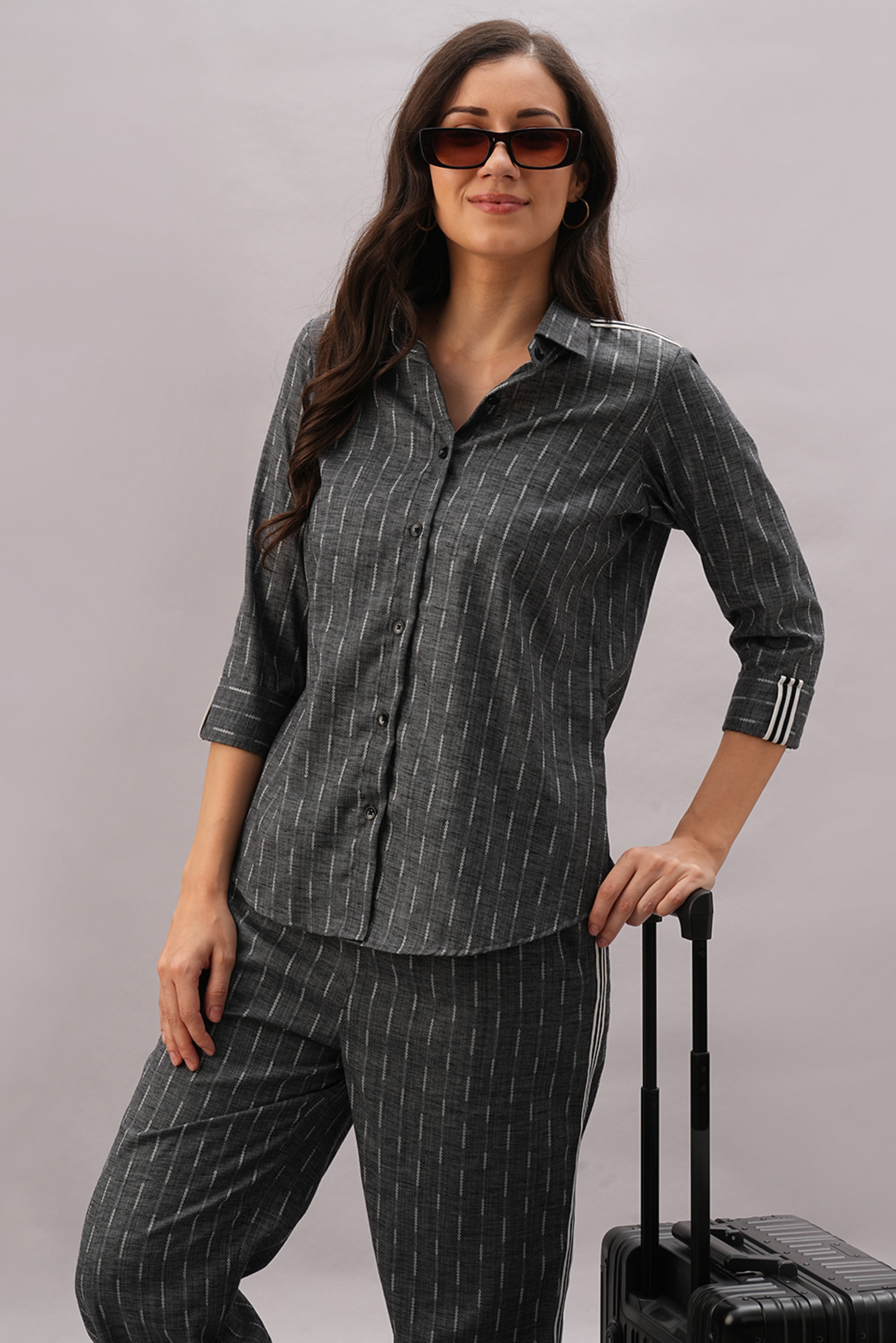 GREY STRIPES SLEEVES SET